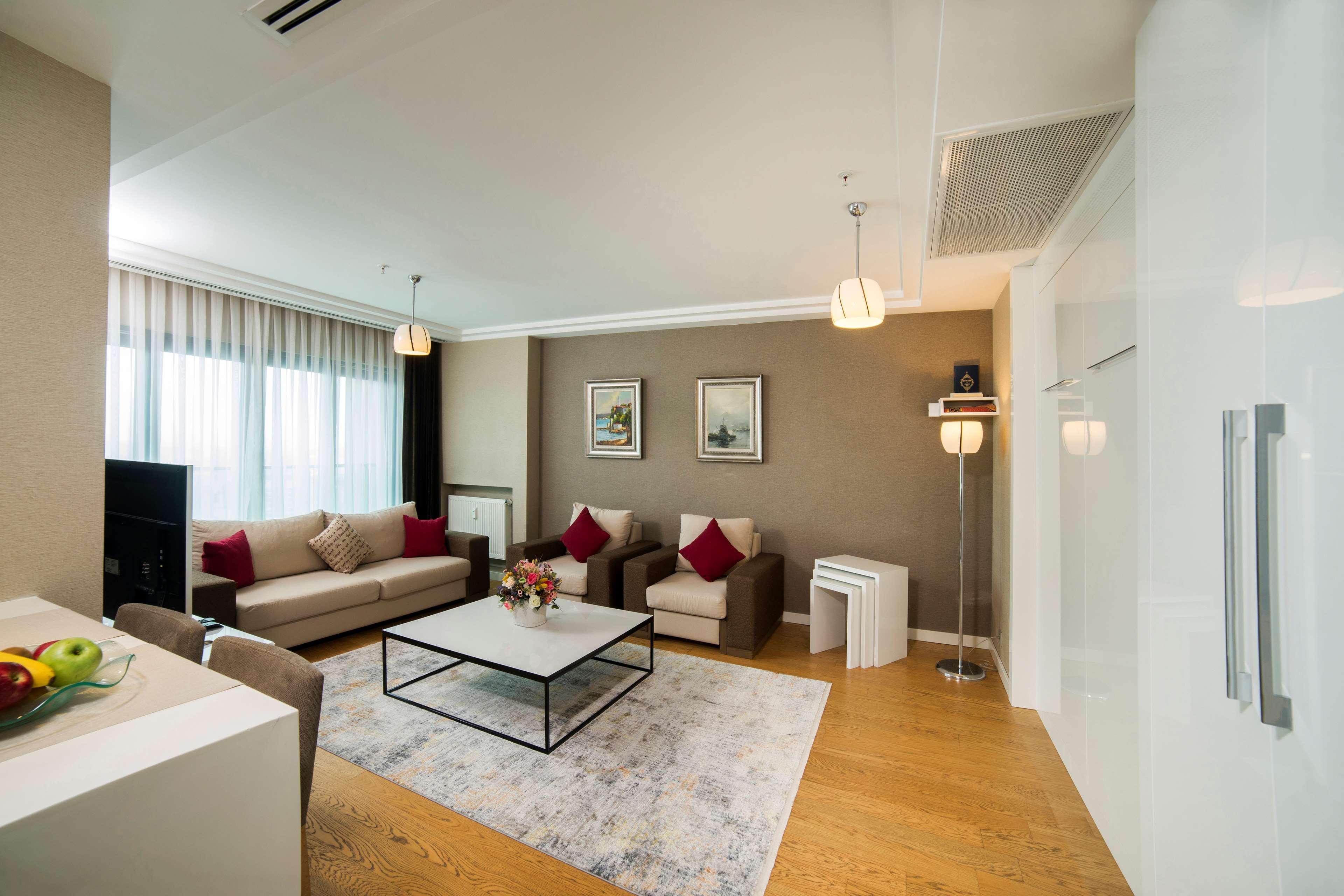 Hotel Radisson Residences Avrupa Tem Istanboel