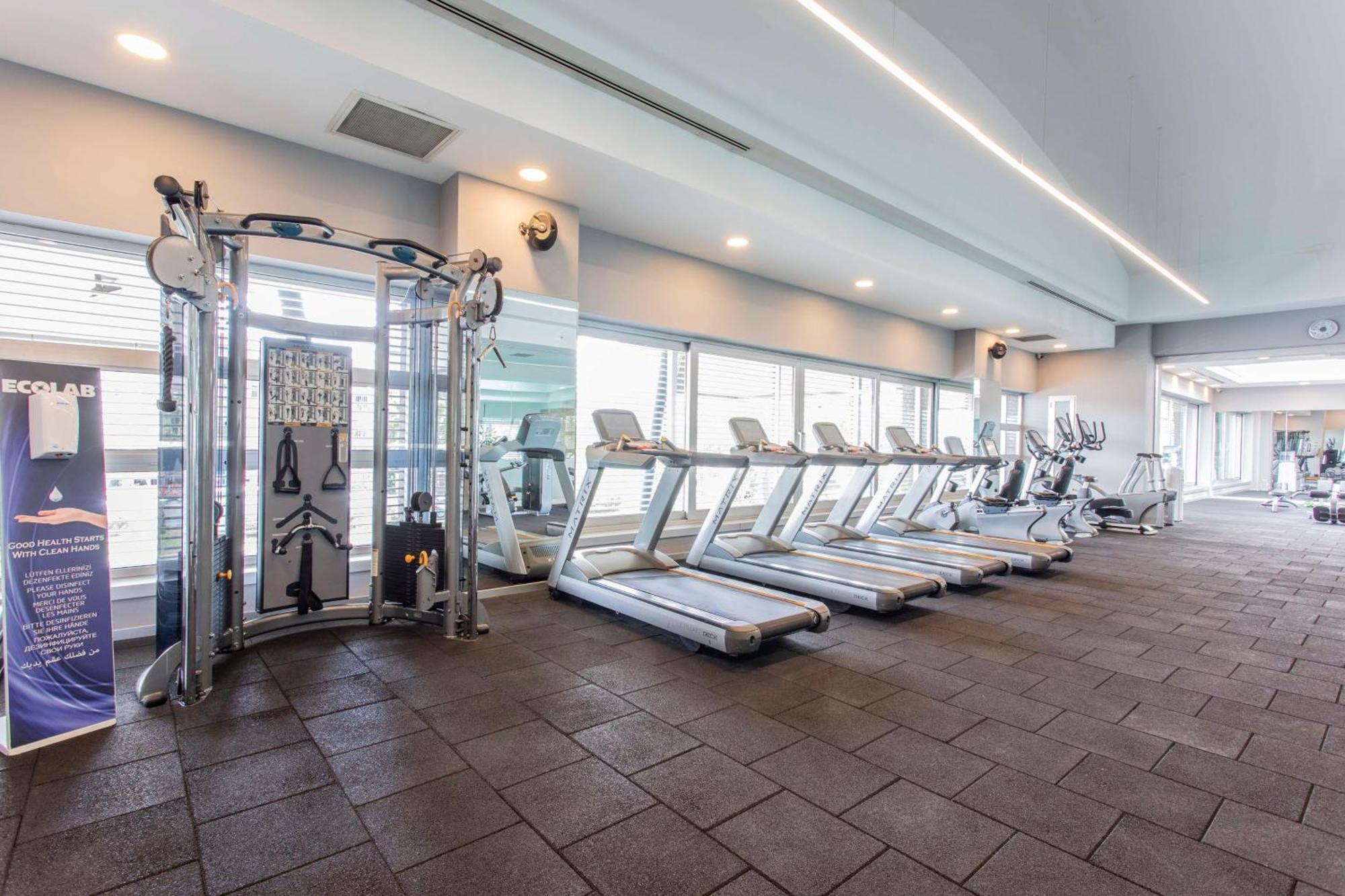 Radisson Residences Avrupa Tem Otel 4*